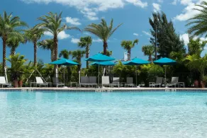 Hampton Inn & Suites Cape Canaveral Cruise Port - Piscine
