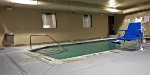 Baymont by Wyndham Belleville Airport Area Free Airport Shuttle - Piscine