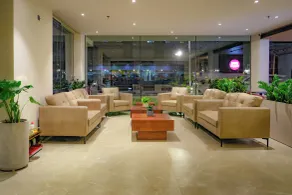 Alora Grand Hotel - Lobby