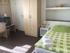 Adam Hotel - Quarto
