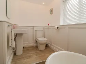 Sun Cottage - Bathroom
