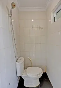 Hotel O Toyo Homestay Syariah - Bathroom
