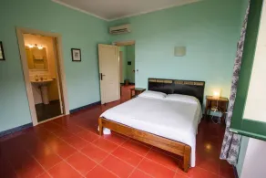 Barone GR Macrì Agriturismo Modi - Rom