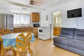 Lakefront Geneva Vacation Rental - Walk to Strip! - Interiør