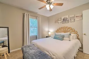 Cottage by the Sea: Pagnotto Shellback House - Interior