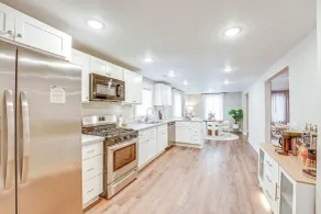 Serene & Updated Escape: 1 Mi to Heritage Landing - Interiør