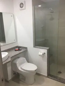 Hangar Inn Guadalajara Aeropuerto - Baño