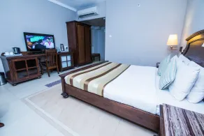 Neelams The Glitz - Room
