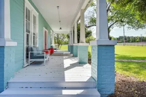 Grand Historic Home w/ Yard & Deck in High Point! - Interiør