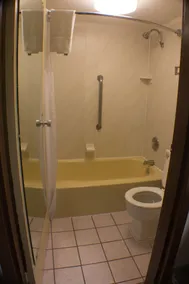 Quality Inn & Suites Erie near Casino - Salle de bain