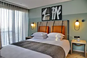 Courtyard Hotel Waterfall City - Room