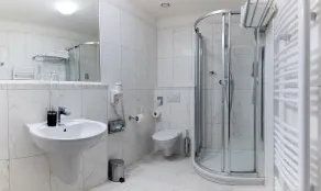 Hotel Villa - Bathroom