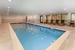 Comfort Suites Gatlinburg Downtown-Convention Center - Piscina