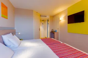 Hôtel Kyriad Lyon Est - Saint Bonnet de Mure - Chambre