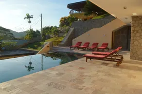La Perle Appartements - Piscine