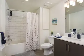 Downtown LA Luxury Two Bedroom Apartment - Salle de bain