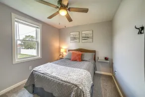 Deck & Patio: Inviting Abode in Natrona Heights! - Innenbereich