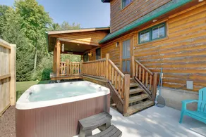 Port Austin Cabin w/ Hot Tub: 1 Mi to Beach! - Interiør