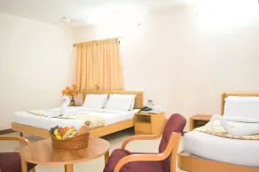 Hotel Rajadhane - Room