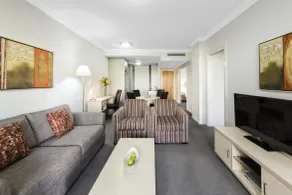 Oaks Brisbane Mews Suites - Zimmer