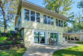 Spacious Kentucky Lake Escape w/ Dock & Views - Interiør