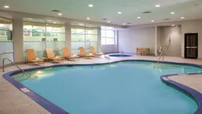 Embassy Suites by Hilton Seattle Bellevue - Piscina