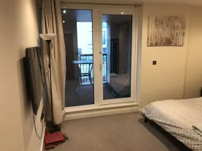 Chelmsford Service Apartment - Room