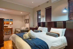 Manor on the Bay - Room