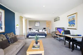 The Sandridge Motel - Room