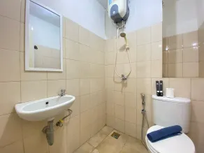 Comfy & Well Appointed 2BR at Tamansari Panoramic Apartment - Badezimmer