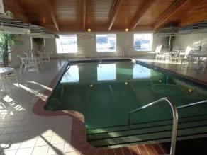 AmericInn by Wyndham Madison SD - Basseng