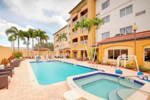 Courtyard by Marriott West Palm Beach Airport - Piscine