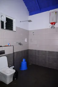 Shree Kalya Resort- Chikmagalur - Badezimmer