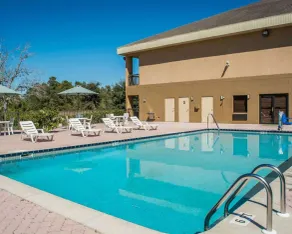 Quality Inn Weeki Wachee - Spring Hill - Piscine