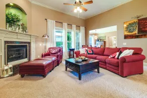 Hikes, Tee Times & Lake Days! Bella Vista Getaway - Interior