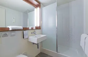 Hôtel Campanile Le Mans Centre - Salle de bain