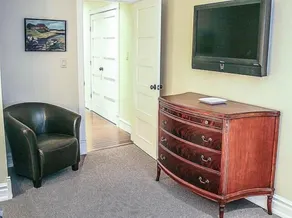 Newsroom Suites - Quarto