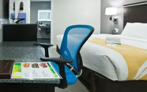 Bay Area Inn & Suites - Chambre