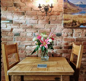 The Wayside and Whisky Barn - Restaurant