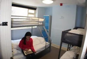 Dover Adventure Backpackers - Chambre