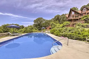Cozy Studio: Indoor Hot Tub & Inground Pool Access - Parte interna