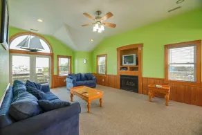 Quiet Hatteras Duplex with Decks ~ 1 Mile to Beach - Interiør