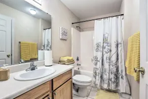 Tallahassee Townhome 4 Mi to College Town! - Interior
