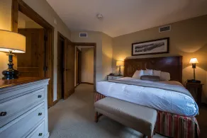 The Lodge at Mountaineer Square, A Vail Resorts Property - Rum
