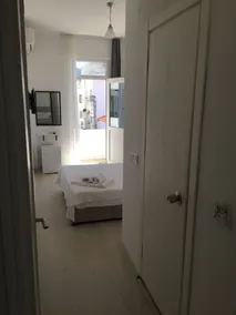R HOUSE HOTEL - Room