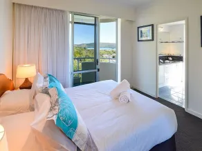 Yacht Harbour Tower 5 - Oceanviews, buggy and private lift access and valet service - Room