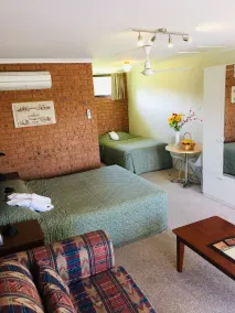 Colonial Motor Inn Pambula - Room