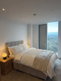 Stylish Park-facing Retreat in Central Manchester - Værelse