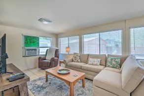 Adobe-style Tumacacori Home w/ Trail Access! - Innvendig