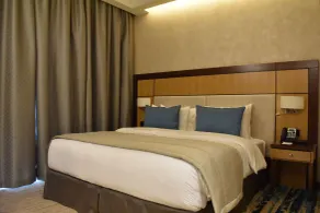 Golden Tulip Media Hotel - Room